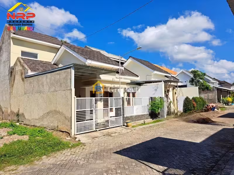 Dijual Rumah Cantik 2 Lantai Siap Huni di Perumahan Brawijaya Residence Banyuwangi – Lokasi Strategis Dekat Kampus & Pusat Kota - 3