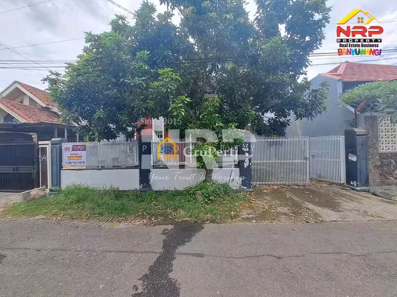 DIJUAL RUMAH 2 LANTAI JLN MENDUT – TAMANBARU, BANYUWANGI  - 2