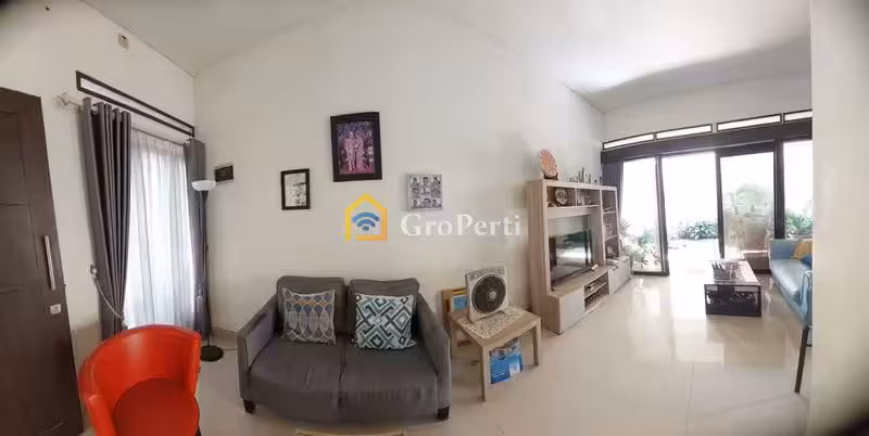  Dijual Rumah Hoek di Depok - 3