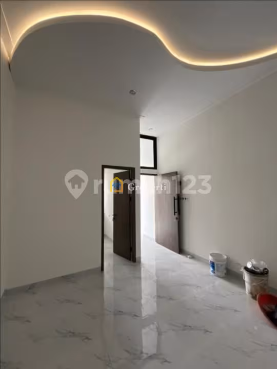 Dijual Brand New Rumah Bojong Jakbar Unit Ready Luas Tanah 100m² dan Harga Terjangkau - 4