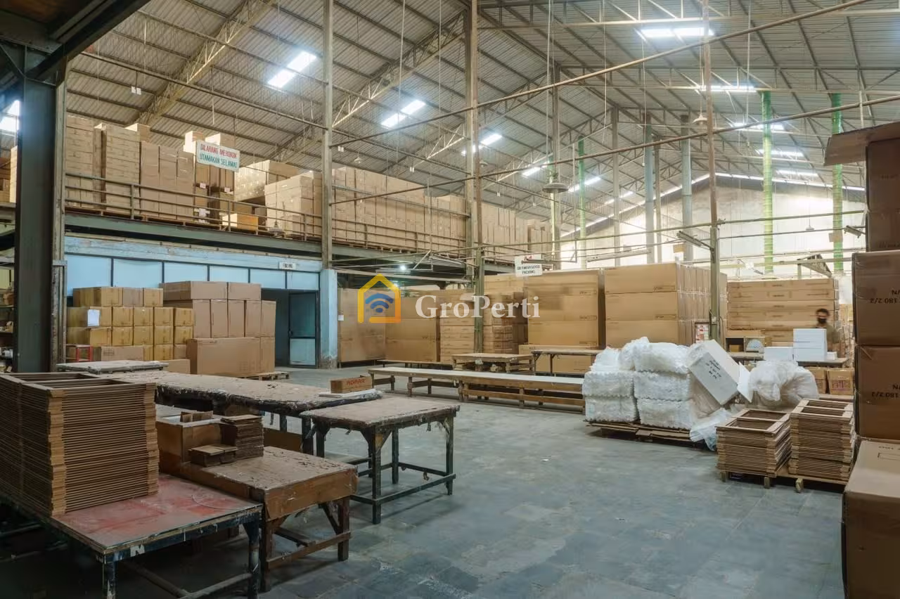 Gudang Bagus Eks Pabrik Komplk Tambak Sawah Waru Sidoarjo - 2