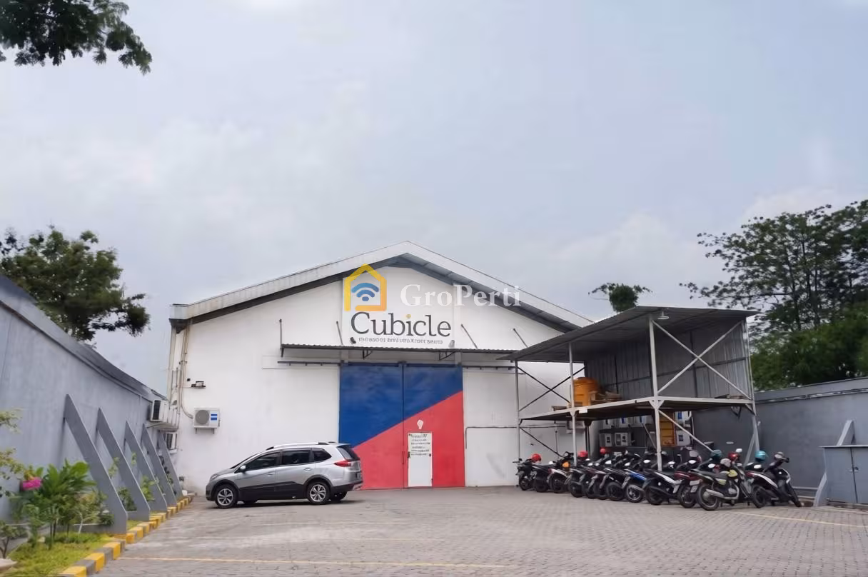 Dijual Bangunan Usaha Gudang Raya Lidah Wetan Samping WBM. - 3