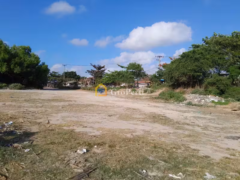 Tanah Depan Pusat Kuliner Pantai Kedonganan - 5