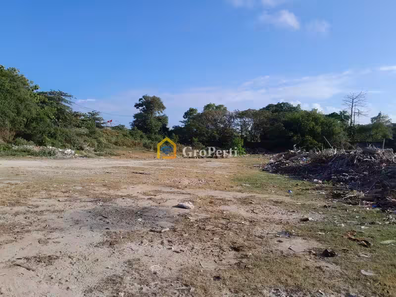 Tanah Depan Pusat Kuliner Pantai Kedonganan - 4