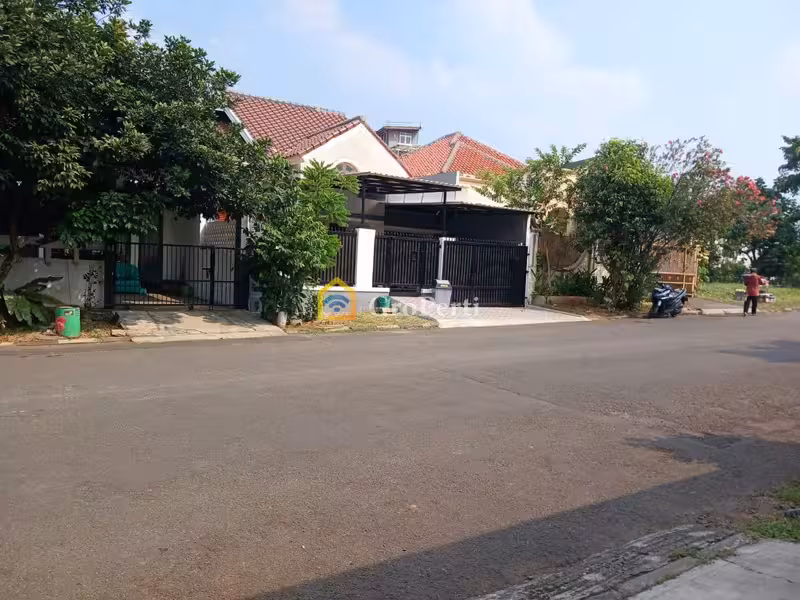 Dijual murah Rumah di jl boulevardnya Row 10m Nusa Loka sektor 14,5 BSD - 2