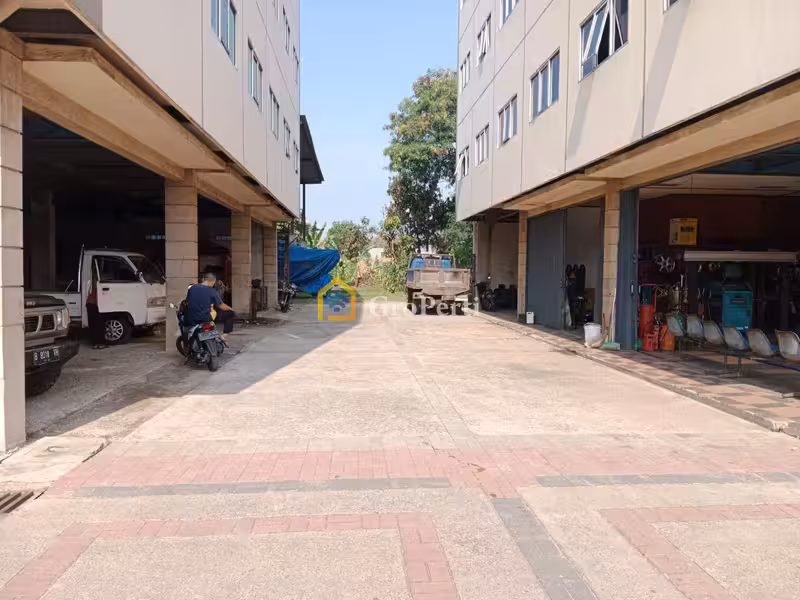 Dijual Gedung 4Lt dibawah hrg tanah di Jl. Utama Curug - 4