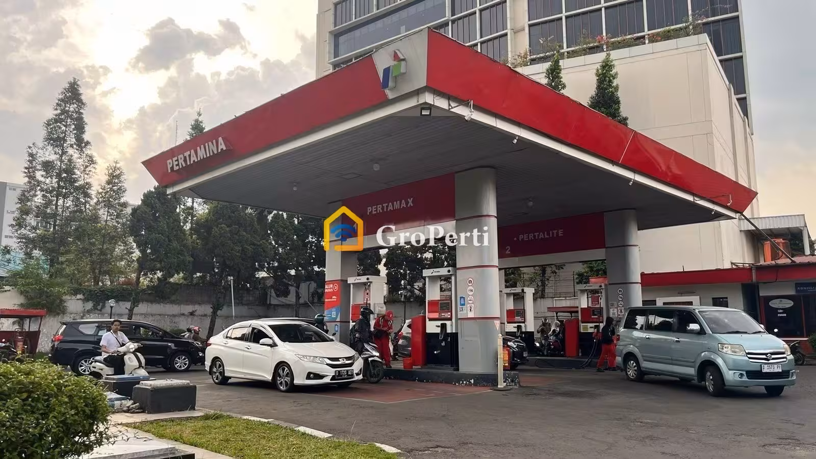 Dijual Spbu Pertamina Aktif 2.216m2 Shm Jl Phh Mustofa Kota Bandung Omzet Stabil Sisa Lahan Luas - 2
