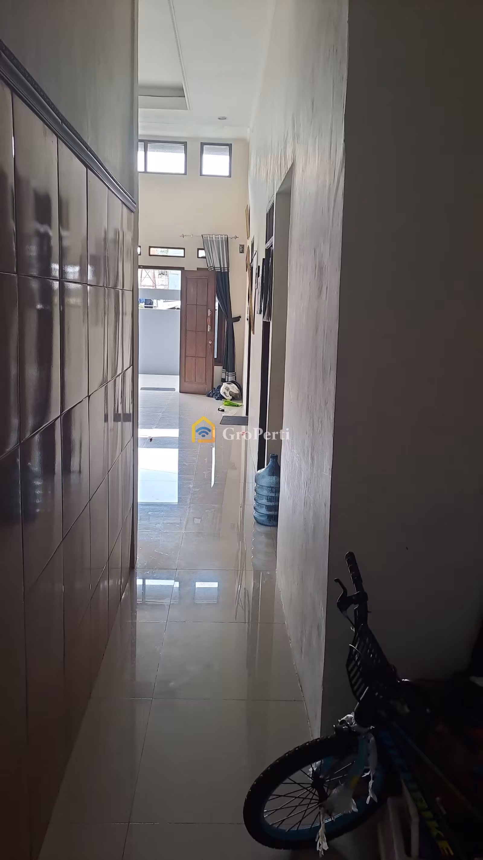 Dijual Rumah Murah Ciomas Bogor Pinggir Jalan Raya Cocok Usaha & Kantor: 15 menit Pintu Tol Bogor & 15 Menit Stasiun Bogor - 5