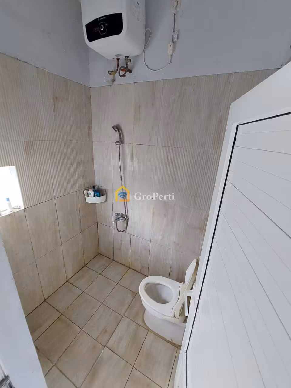 Rumah Siap Huni Posisi Hook Tanah Luas Di Cigadung Greenland - 4