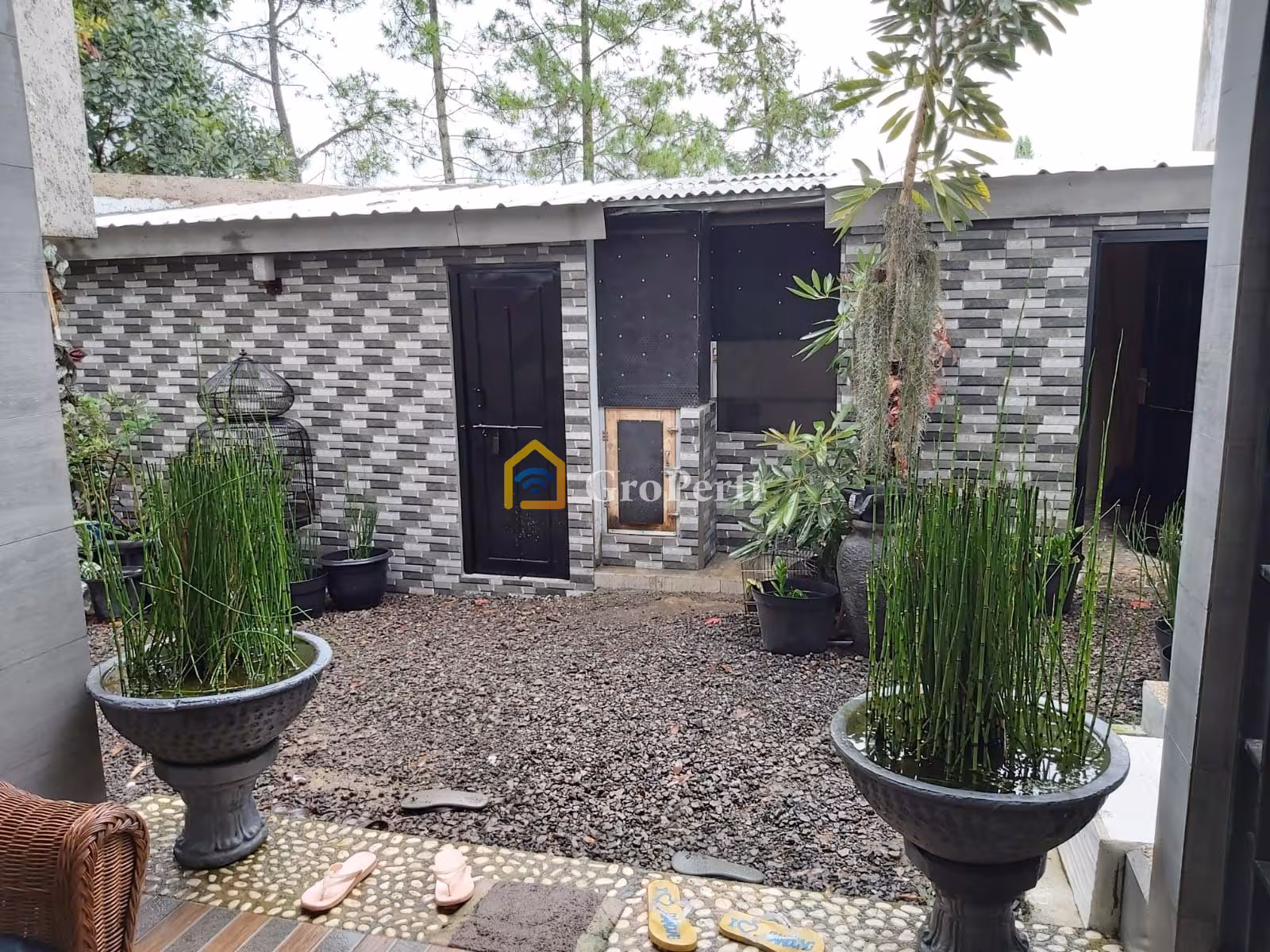 Rumah Hook Luas dan Mewah dekat Masjid DT Aa Gym Gegerkalong Girang - 5