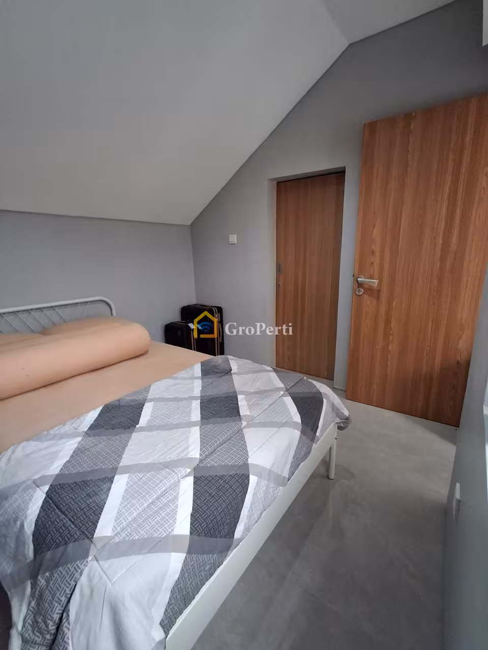 Rumah Second Dijual di KOTA BEKASI - 4
