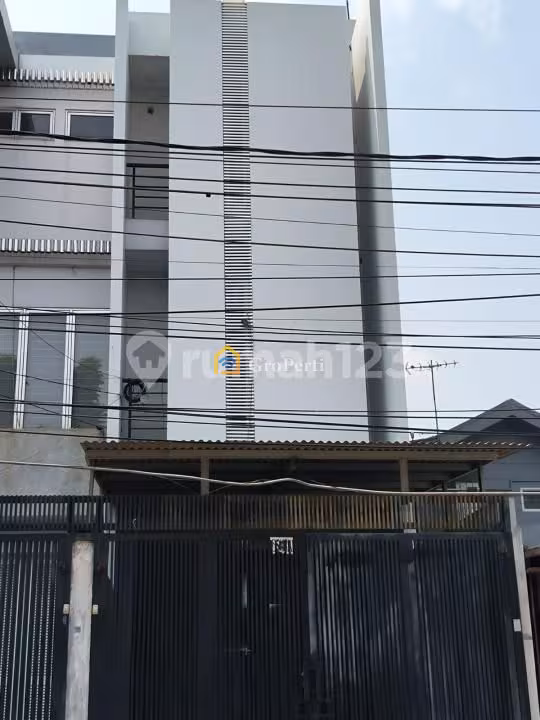 Disewakan Ruko 3,5 Lantai Wijaya Kusumah Grogol - 2