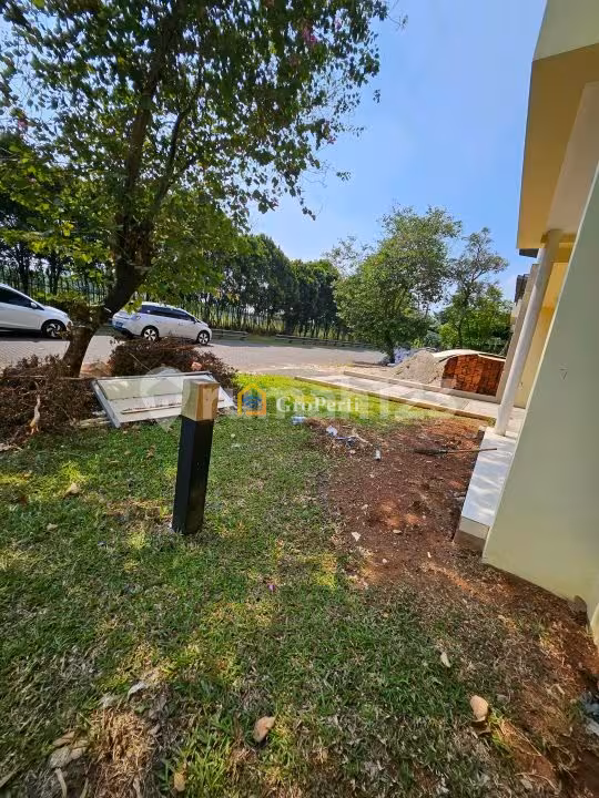 Disewakan Rumah di BSD 300M2 Semi Furnish Baru - 4